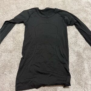 Women lululemon  Black Long Sleeve Shirt